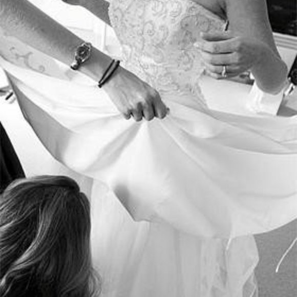 Eve of Milady Wedding Dress Size 5 Silk - Picture 9 of 9